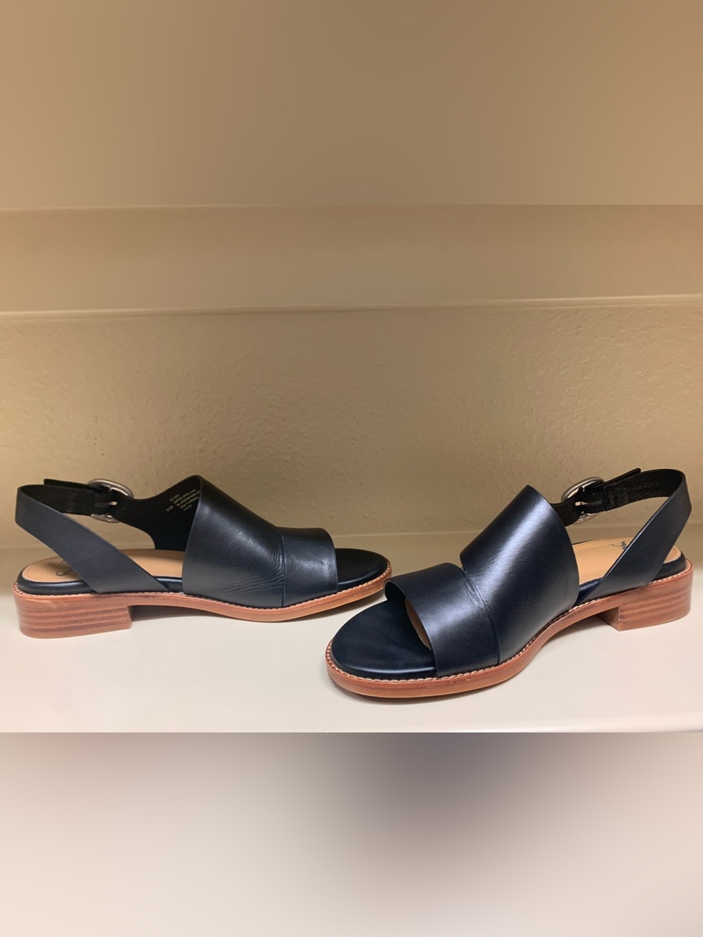 Sofft "Nivian" Black Leather Slingback Sandals - Picture 1 of 4